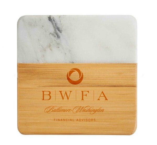 Leed’s Natural/White Marble and Bamboo Coaster Set